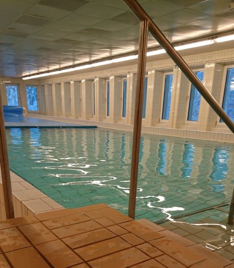 Bild på bassäng i Gällivare simhall