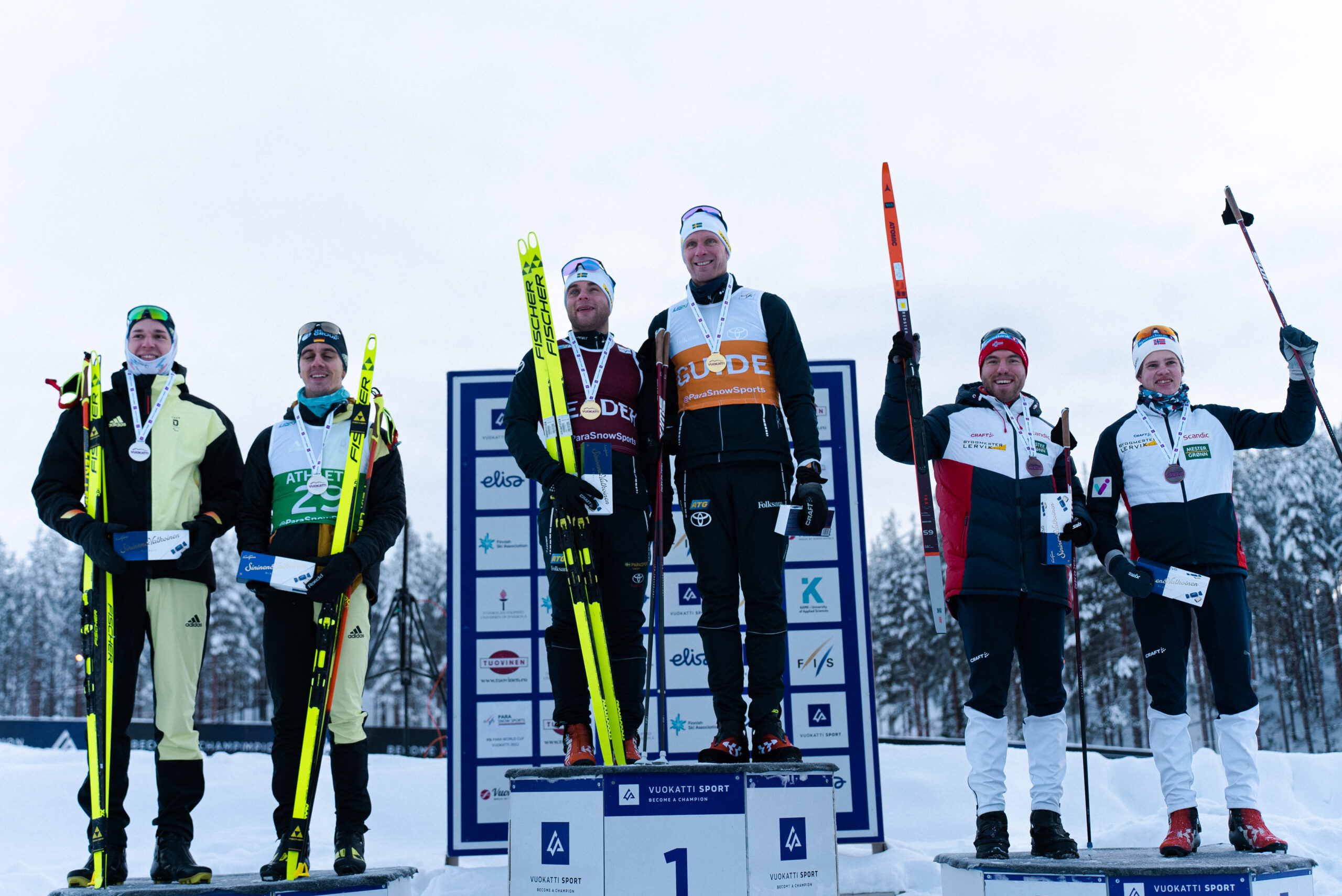 Zebastian Modin överst på pallen.