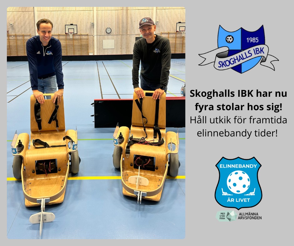 Foto på två personer som står bakom en varsinn elinnebandystol och ser glada ut,