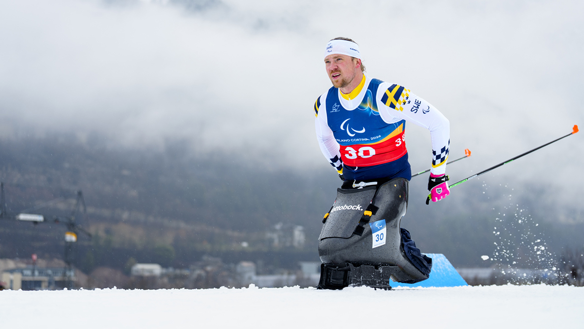 Arnt-Christian Furuberg i spåret under Paralympics i Milano Cortina 2026.