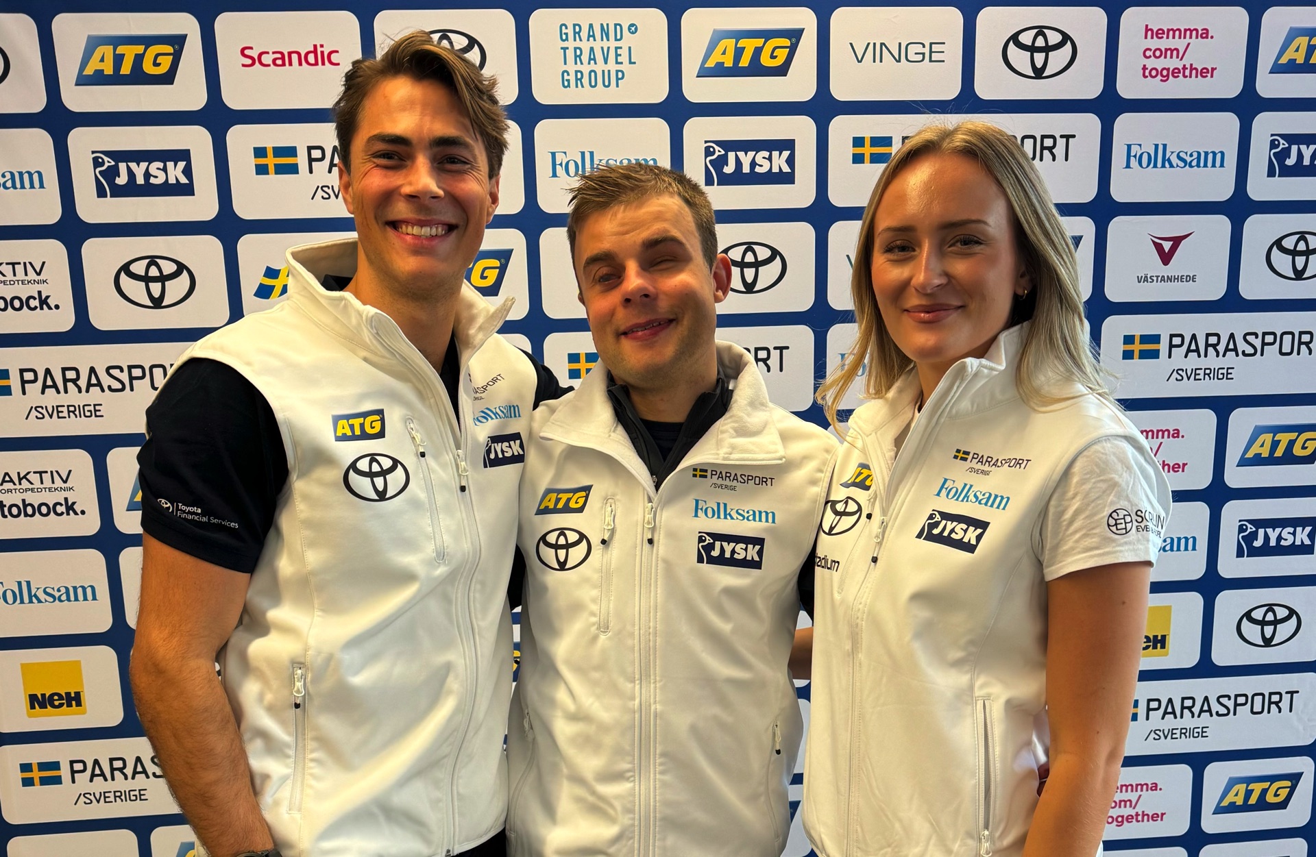 Aaron Lindström (alpint), Zebastian Modin (längdskidor) och Ebba Årsjö (alpint) under pressträffen inför vintersäsongen 2024/2025